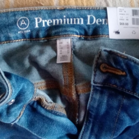 NEW COPY - Stretchy skinny Jeans - Picture 6 of 7